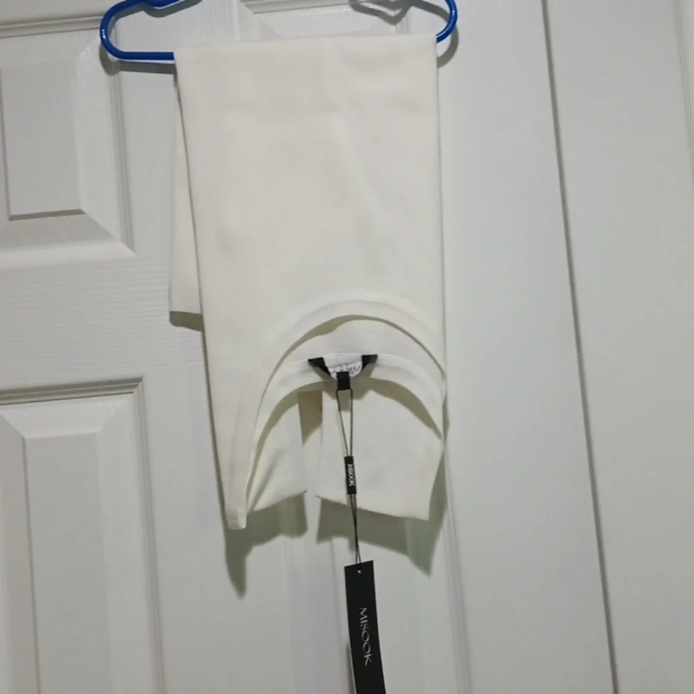 Misook - Picture 1 of 5